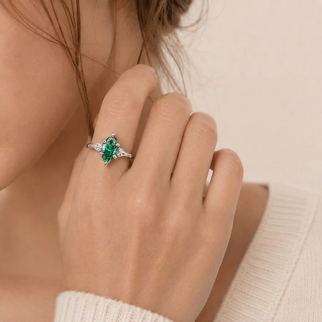 Gnoce Pierścionek zaręczynowy Green Emerald w kroju markizowym - Image 2
